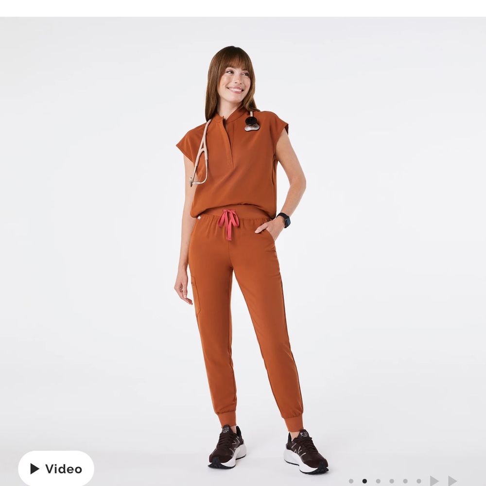 FIGS Women's scrubs